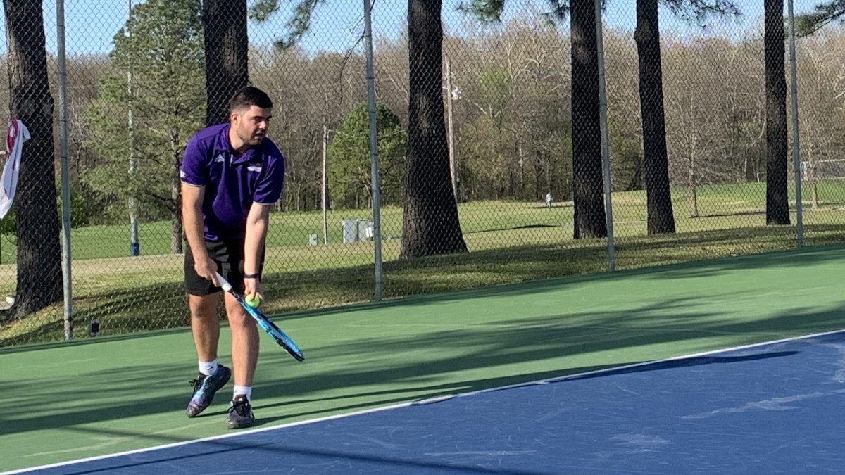Golden Eagles hold off Eutectics