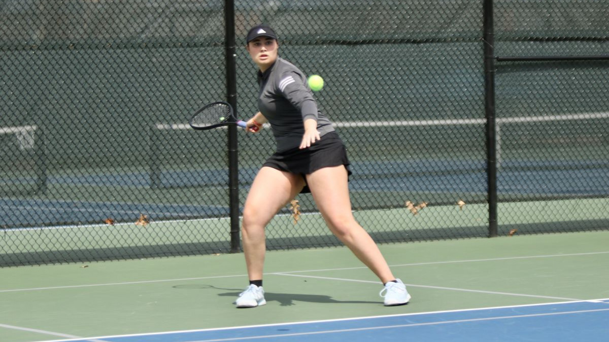 Davis and Meaurio Martin Compete at ITA Regional Tournament