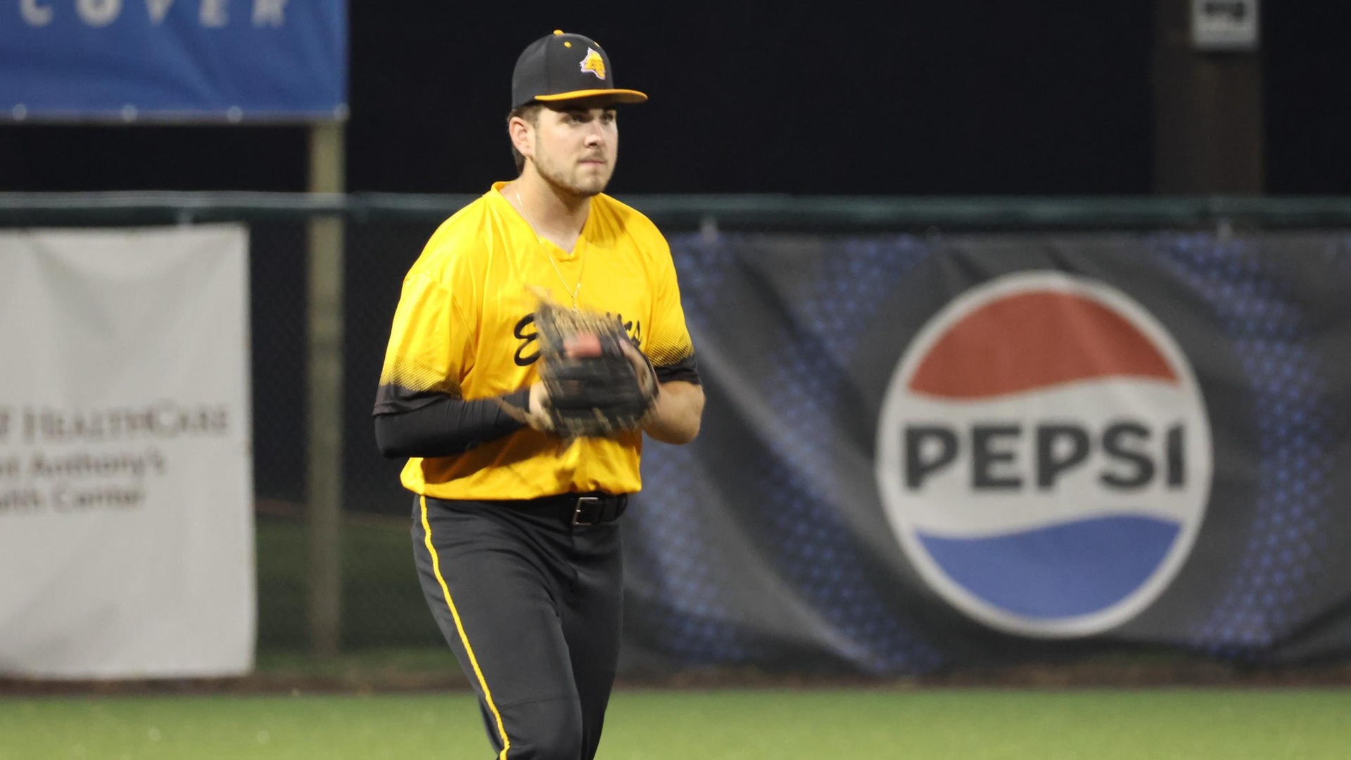 Warda handcuffs Eutectic hitters as Brescia wins 8-2