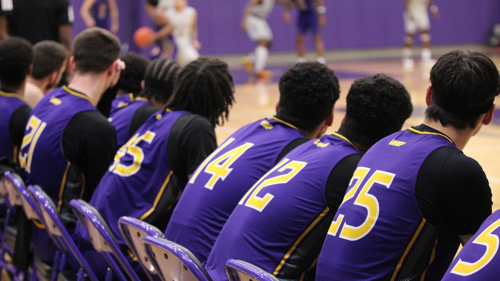 Hornets Overtake Eutectics at End of First Half