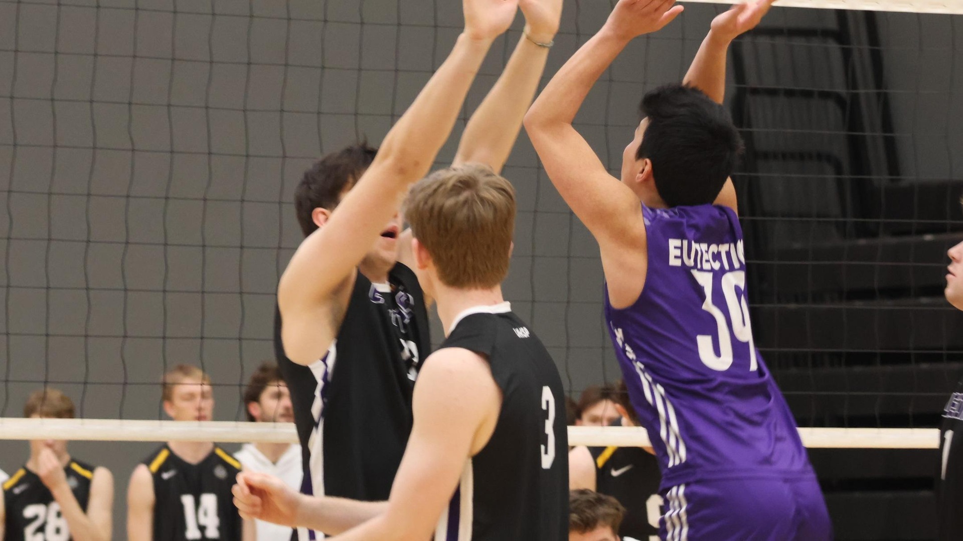 UHSP forces Grand View to four, but Vikings prevail