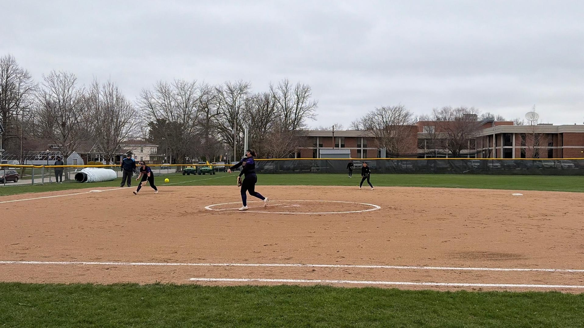 UHSP Sweeps Knox DH in 10 Innings