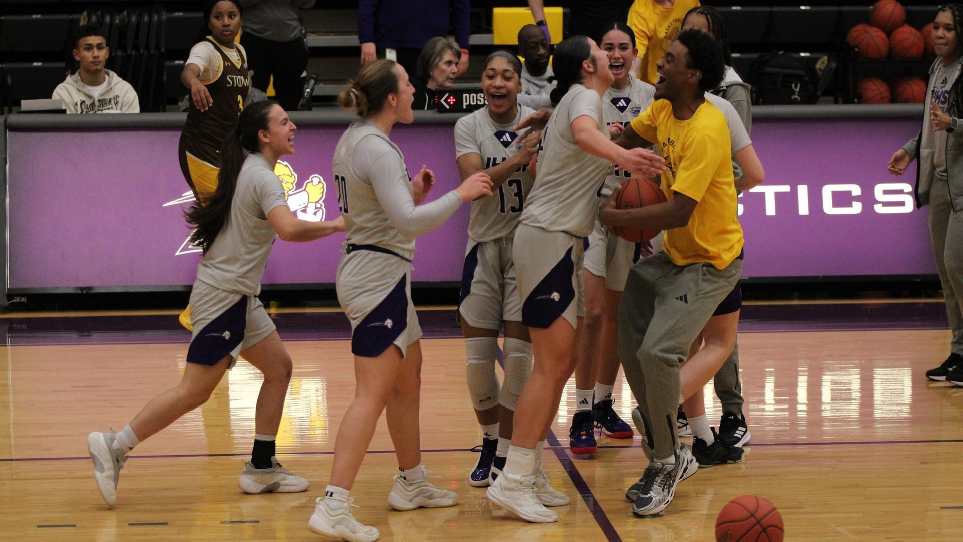Eutectics Sting Hornets with 81-79 Win in Final Seconds at UHSP